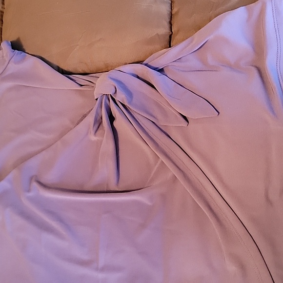 Tahari faux wrap blouse in periwinkle blue. Size xl. - Picture 3 of 5